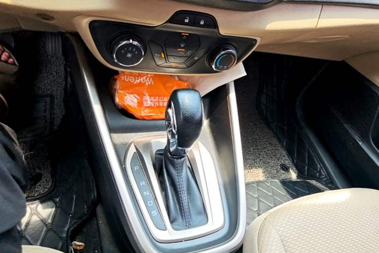 Used Ford Escort 2017 1.5L Automatic Comfort Model Gear Lever
