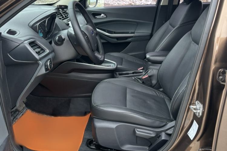 Used Ford Escort 2017 Happiness Edition 1.5L Automatic Fashion Version Interior 2