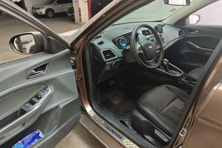 Used Ford Escort 2017 Happiness Edition 1.5L Automatic Fashion Version Interior 3