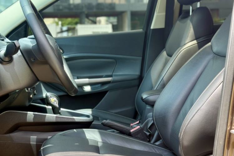 Used Ford Escort 2017 Happiness Edition 1.5L Automatic Fashion Version Interior 6