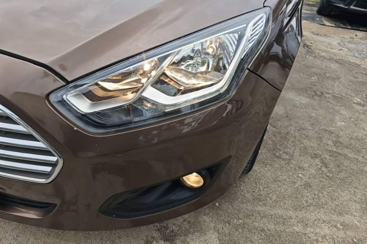 Used Ford Escort 2017 1.5L Automatic Comfort Model Left Front Headlight
