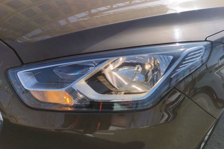 Used Ford Escort 2017 Revised Version 1.5L Automatic Comfort Edition Left Front Headlight