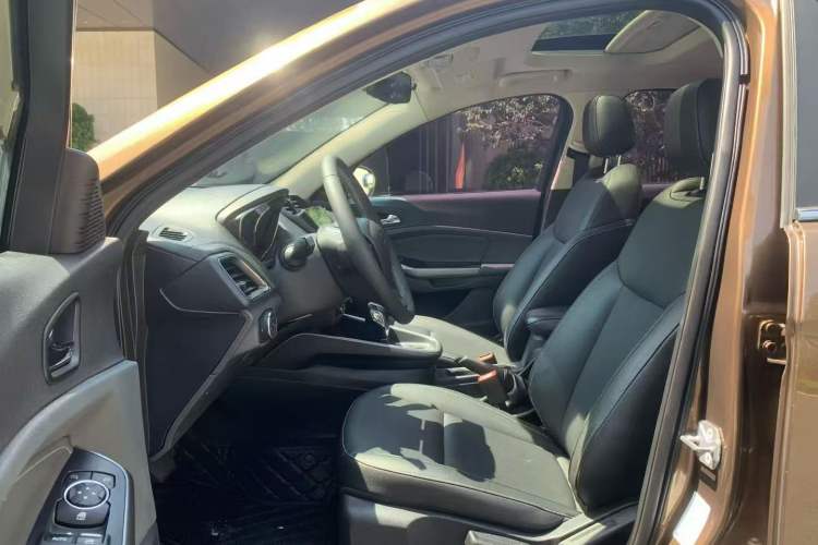 Used Ford Escort 2017 Happiness Edition 1.5L Automatic Fashion Version Left Front Seat