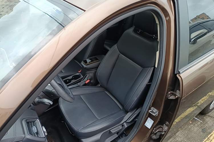 Used Ford Escort 2017 Happiness Edition 1.5L Automatic Fashion Version Left Front Seat