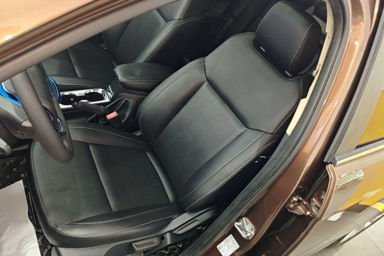 Used Ford Escort 2017 Happiness Edition 1.5L Automatic Fashion Version Left Front Seat