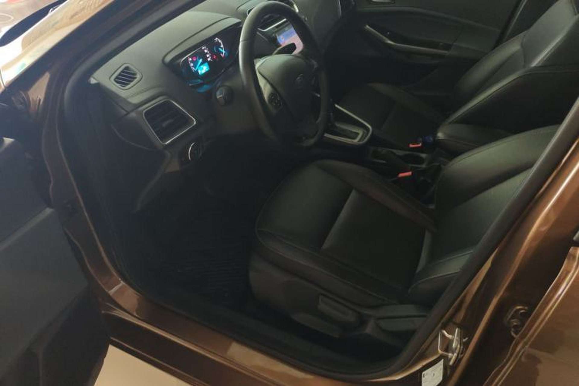 Used Ford Escort 2017 Happiness Edition 1.5L Automatic Fashion Version Left Front Seat