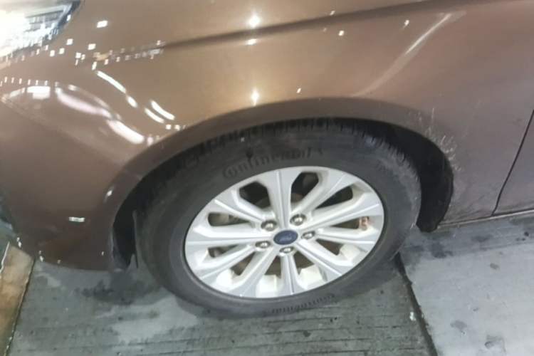 Used Ford Escort 2017 Happiness Edition 1.5L Automatic Fashion Version Left Front Wheel Hub