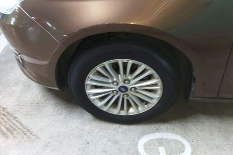 Used Ford Escort 2017 Revised Version 1.5L Automatic Comfort Edition Left Front Wheel Hub