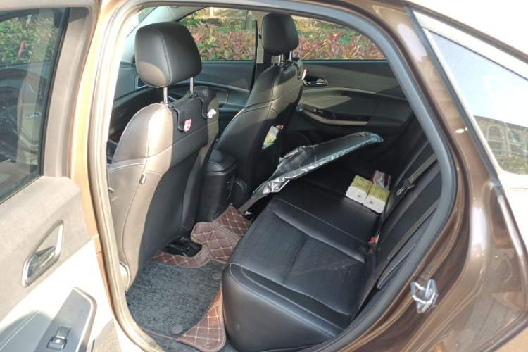 Used Ford Escort 2017 Happiness Edition 1.5L Automatic Fashion Version Left Rear Seat