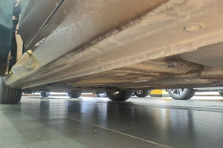 Used Ford Escort 2017 Happiness Edition 1.5L Automatic Fashion Version Left Side Sill