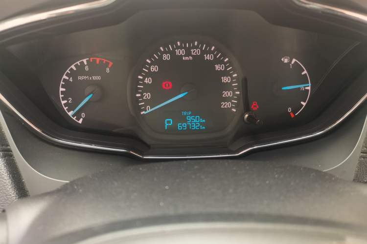 Used Ford Escort 2017 Happiness Edition 1.5L Automatic Fashion Version Odometer Close Up