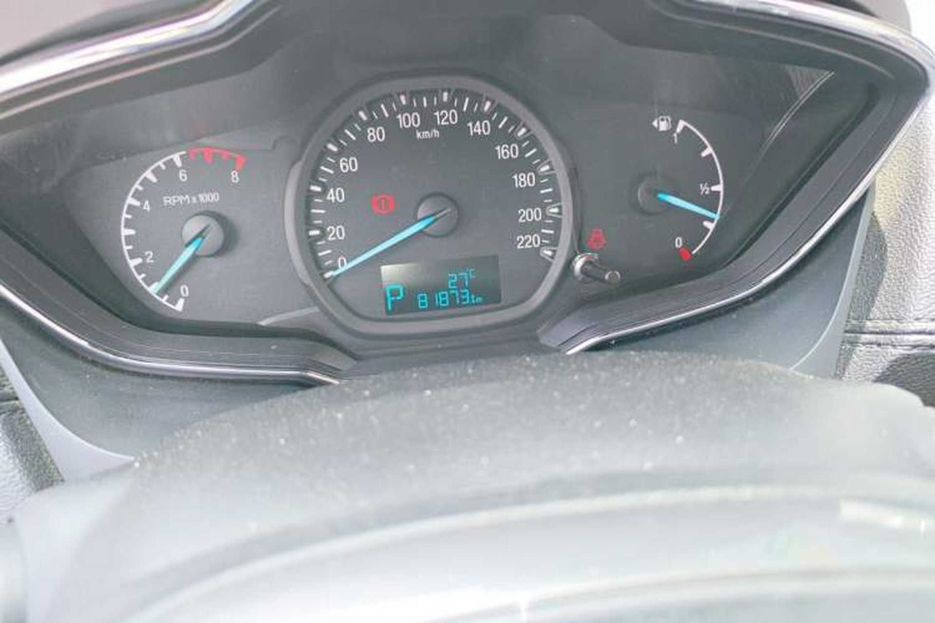 Used Ford Escort 2017 Happiness Edition 1.5L Automatic Fashion Version Odometer Close Up