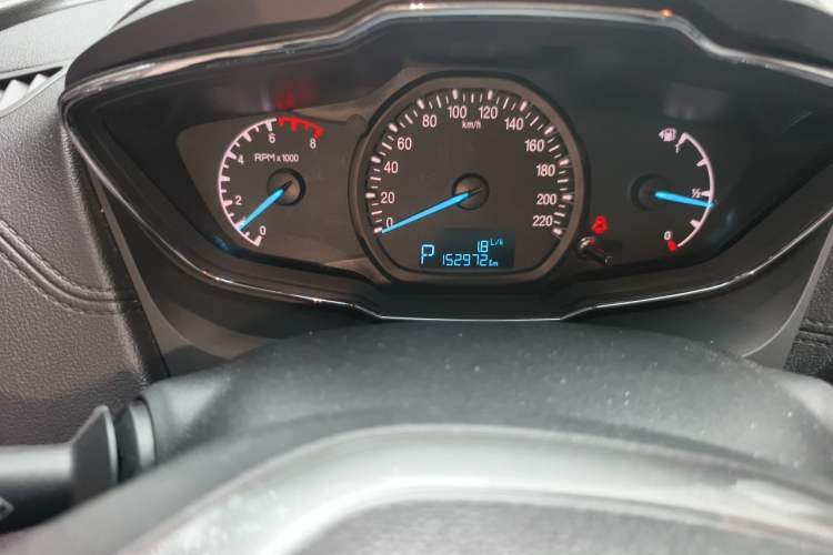 Used Ford Escort 2017 Happiness Edition 1.5L Automatic Fashion Version Odometer Close Up