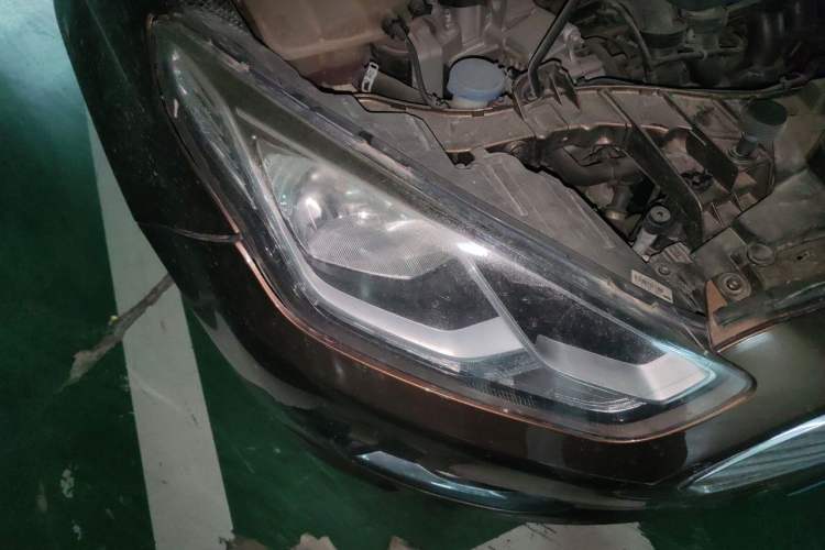 Used Ford Escort 2017 Happiness Edition 1.5L Automatic Fashion Version Right Front Headlight