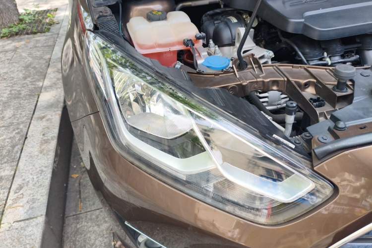 Used Ford Escort 2017 1.5L Manual Comfort Model Right Front Headlight