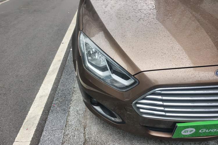 Used Ford Escort 2017 Happiness Edition 1.5L Automatic Fashion Version Right Front Headlight