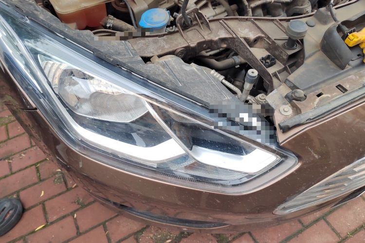 Used Ford Escort 2017 Happiness Edition 1.5L Automatic Fashion Version Right Front Headlight
