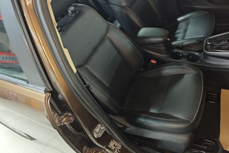 Used Ford Escort 2017 Happiness Edition 1.5L Automatic Fashion Version Right Front Seat