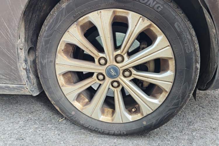 Used Ford Escort 2017 Happy Edition 1.5L Manual Fashion Model Right Front Wheel Hub