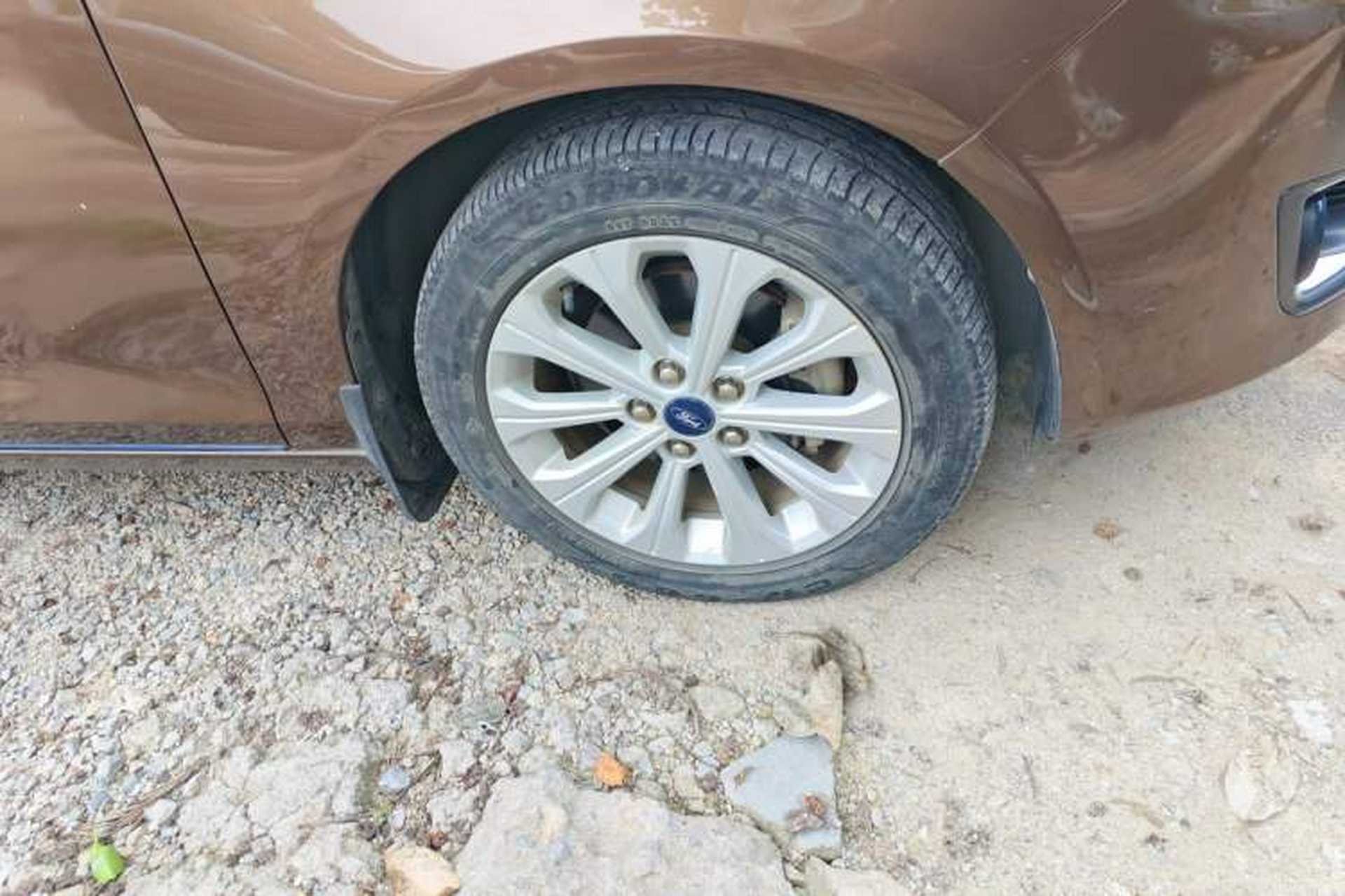 Used Ford Escort 2017 Happiness Edition 1.5L Automatic Fashion Version Right Front Wheel Hub