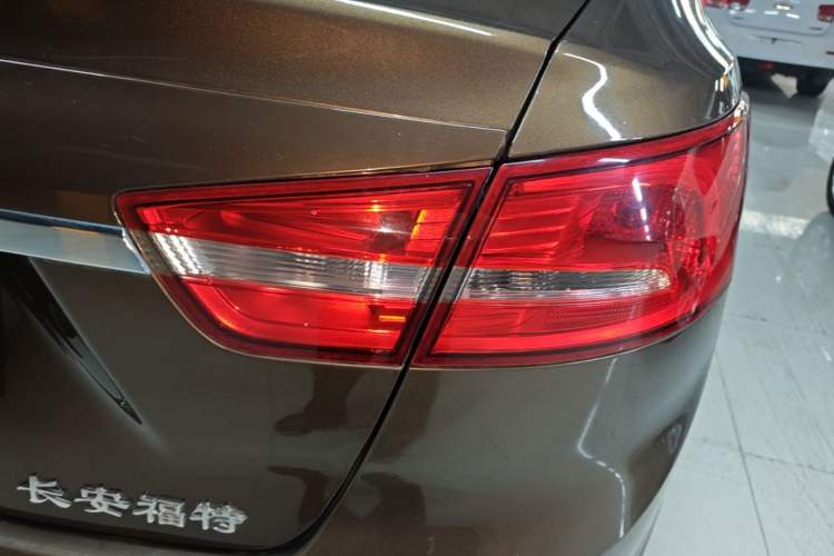 Used Ford Escort 2017 Happiness Edition 1.5L Automatic Fashion Version Right Rear Taillight