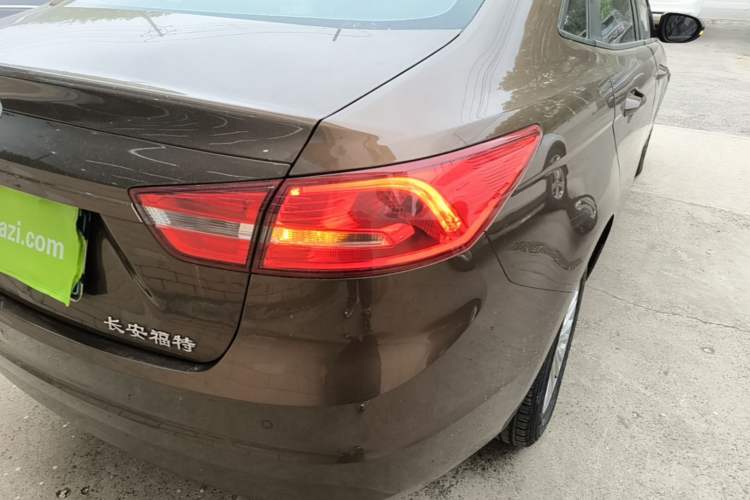 Used Ford Escort 2017 Revised Version 1.5L Automatic Comfort Edition Right Rear Taillight