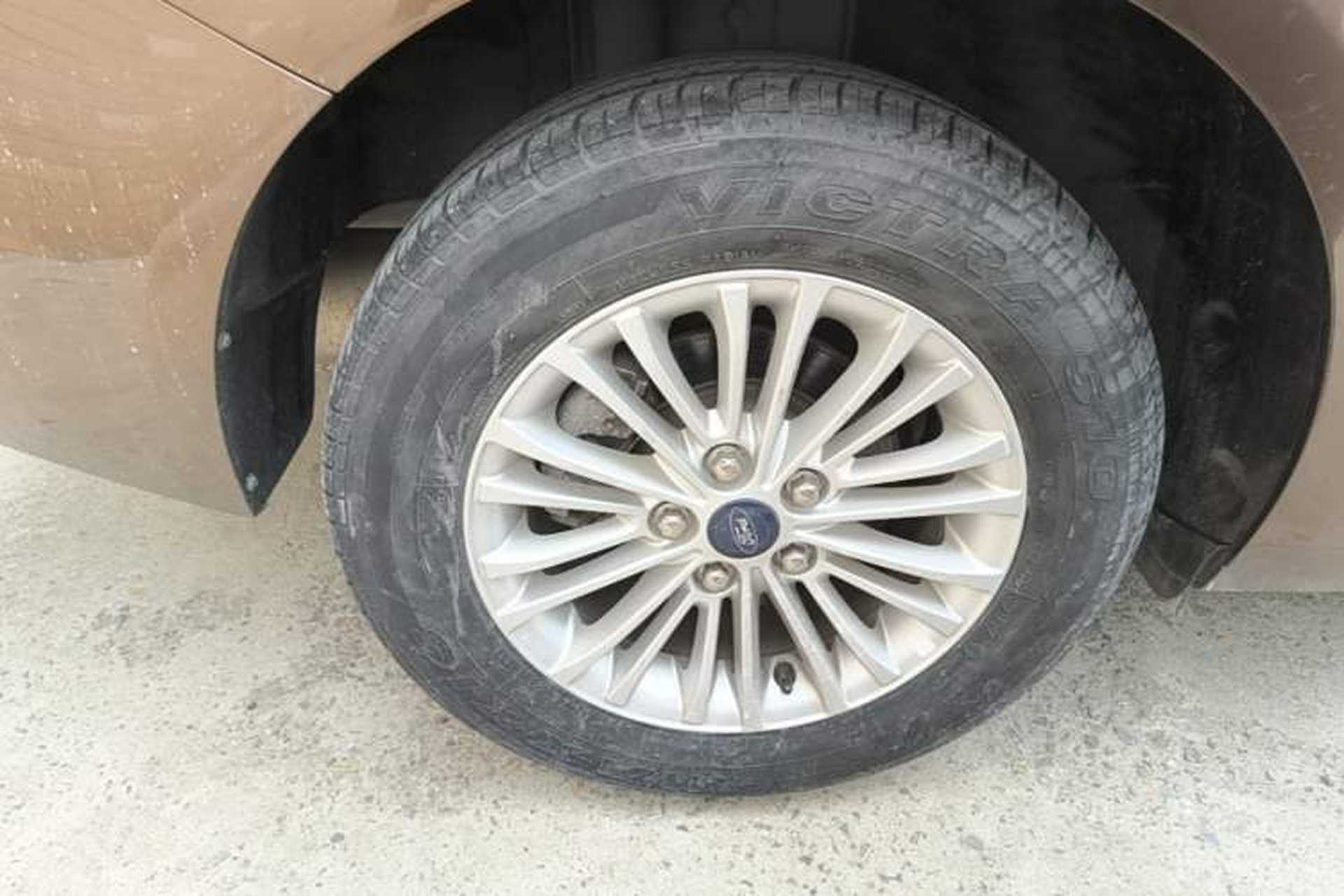 Used Ford Escort 2017 Revised Version 1.5L Automatic Comfort Edition Right Rear Wheel Hub