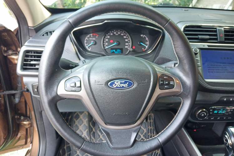 Used Ford Escort 2017 Happiness Edition 1.5L Automatic Fashion Version Steering Wheel