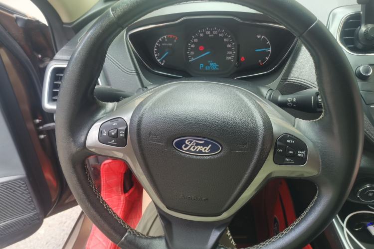 Used Ford Escort 2017 Happiness Edition 1.5L Automatic Fashion Version Steering Wheel