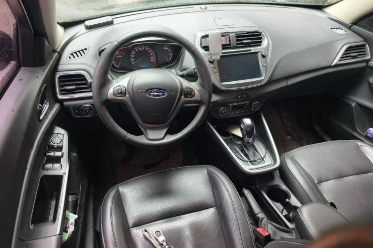 Used Ford Escort 2017 Happiness Edition 1.5L Automatic Fashion Version Steering Wheel