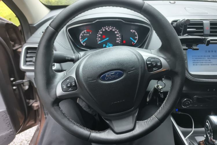Used Ford Escort 2017 Happiness Edition 1.5L Automatic Fashion Version Steering Wheel
