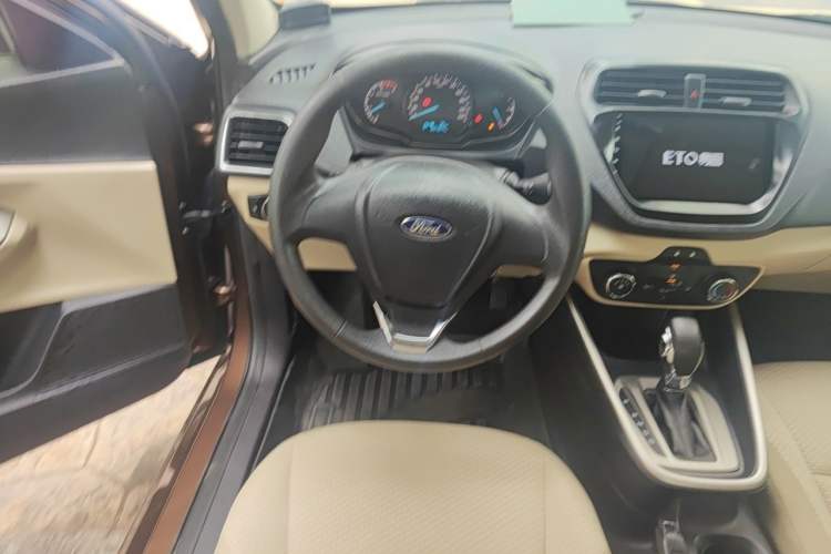 Used Ford Escort 2017 1.5L Automatic Comfort Model Steering Wheel