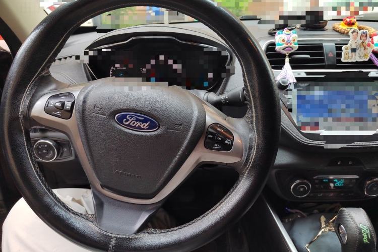 Used Ford Escort 2017 Happiness Edition 1.5L Automatic Fashion Version Steering Wheel
