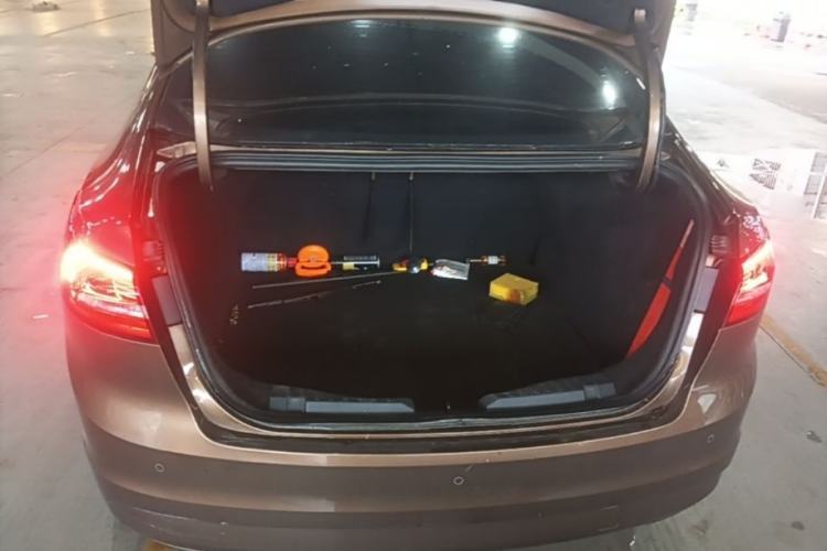 Used Ford Escort 2017 Happiness Edition 1.5L Automatic Fashion Version Trunk