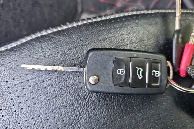 Used Ford Escort 2017 Happy Edition 1.5L Manual Fashion Model Vehicle Key