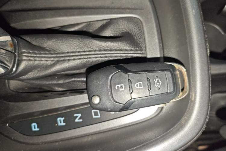 Used Ford Escort 2017 Happiness Edition 1.5L Automatic Fashion Version Vehicle Key