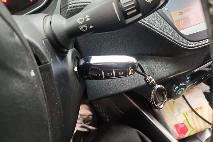 Used Ford Escort 2017 Happiness Edition 1.5L Automatic Fashion Version Vehicle Key