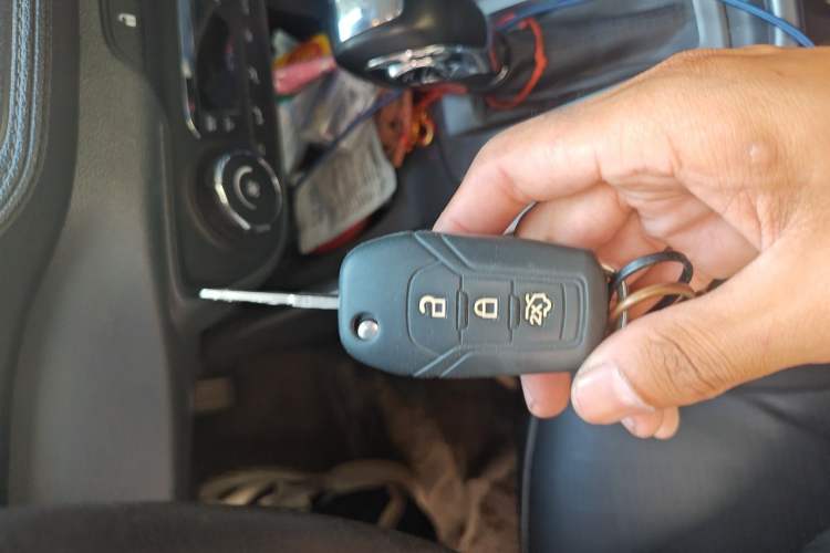 Used Ford Escort 2017 Happiness Edition 1.5L Automatic Fashion Version Vehicle Key