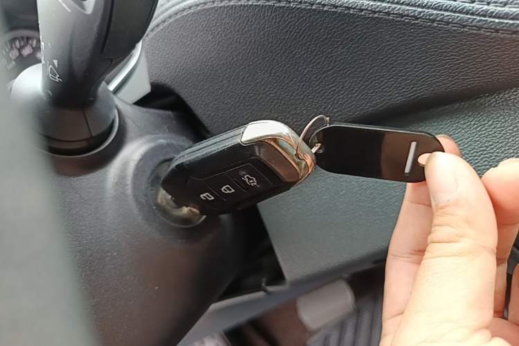 Used Ford Escort 2017 Happiness Edition 1.5L Automatic Fashion Version Vehicle Key