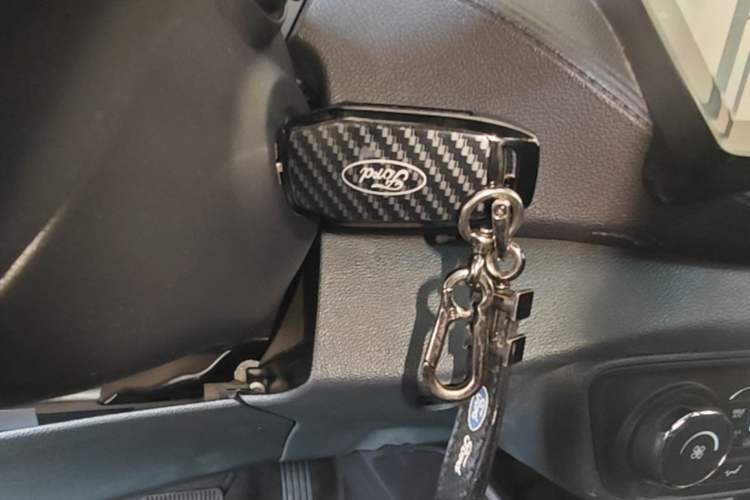 Used Ford Escort 2017 Happiness Edition 1.5L Automatic Fashion Version Vehicle Key