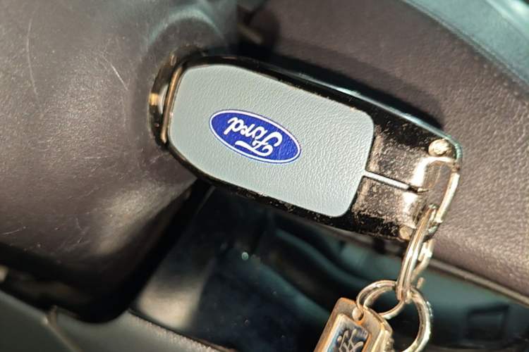 Used Ford Escort 2017 Happiness Edition 1.5L Automatic Fashion Version Vehicle Key