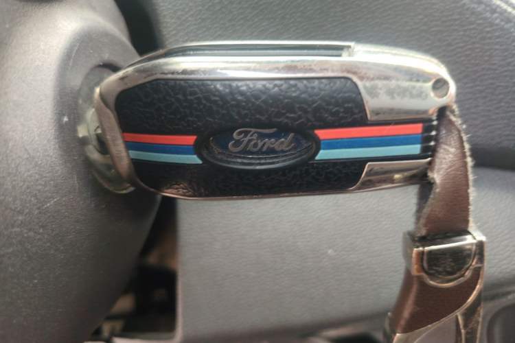 Used Ford Escort 2017 Happiness Edition 1.5L Automatic Fashion Version Vehicle Key