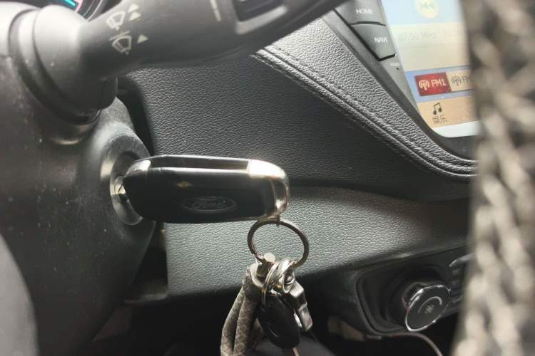 Used Ford Escort 2017 Happiness Edition 1.5L Automatic Fashion Version Vehicle Key