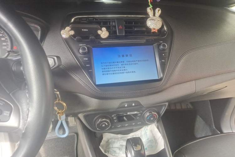 Used Ford Escort 2017 Happiness Edition 1.5L Automatic Fashion Version Audio And AC Panel