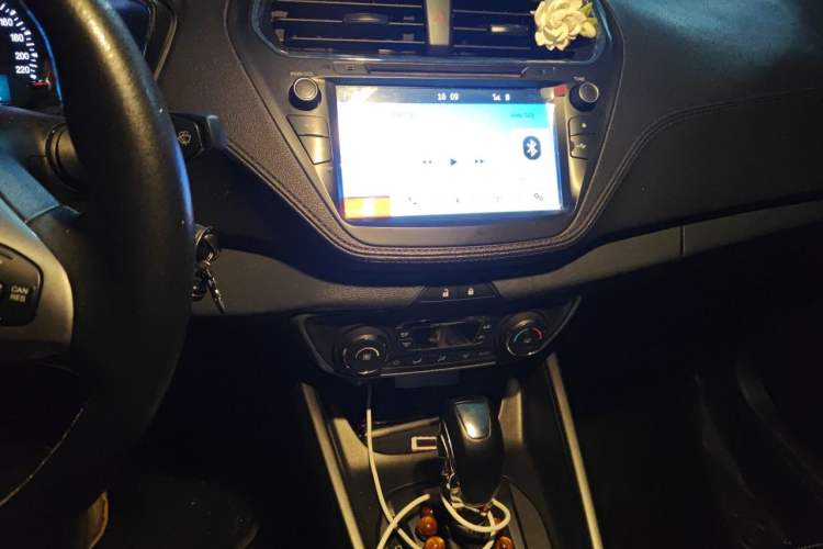 Used Ford Escort 2017 Happiness Edition 1.5L Automatic Fashion Version Audio And AC Panel