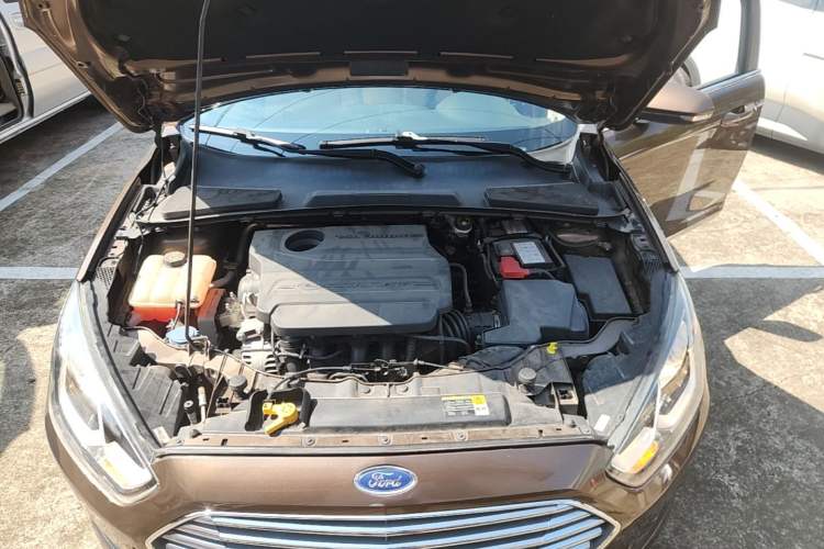 Used Ford Escort 2017 1.5L Manual Comfort Model Engine Bay
