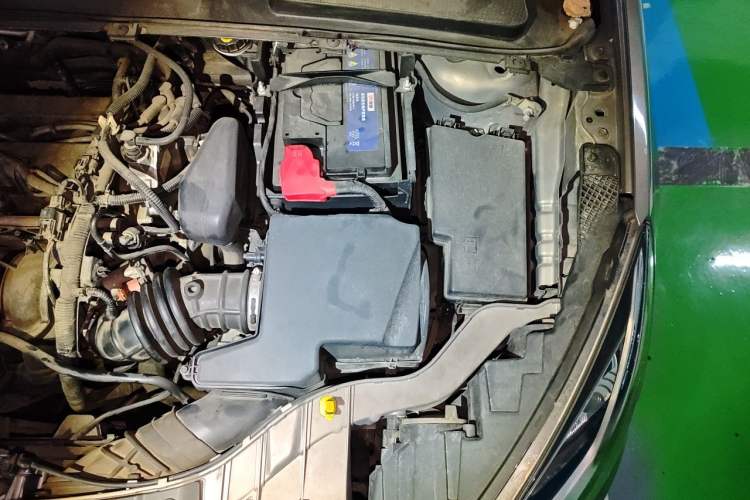 Used Ford Escort 2017 Happiness Edition 1.5L Automatic Fashion Version Engine Bay Left