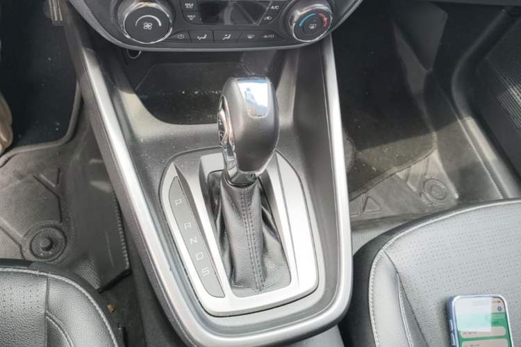 Used Ford Escort 2017 Happiness Edition 1.5L Automatic Fashion Version Gear Lever
