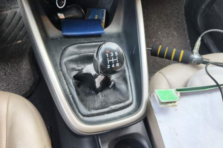 Used Ford Escort 2017 1.5L Manual Comfort Model Gear Lever