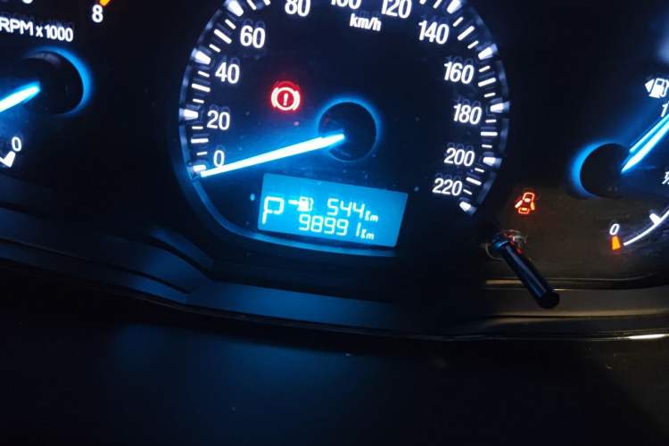 Used Ford Escort 2017 Happiness Edition 1.5L Automatic Fashion Version Odometer Close Up